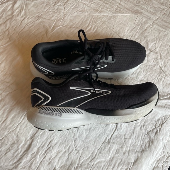 Brooks Men Black and White Athletic Running Shoes, size 12 - Picture 2 of 9